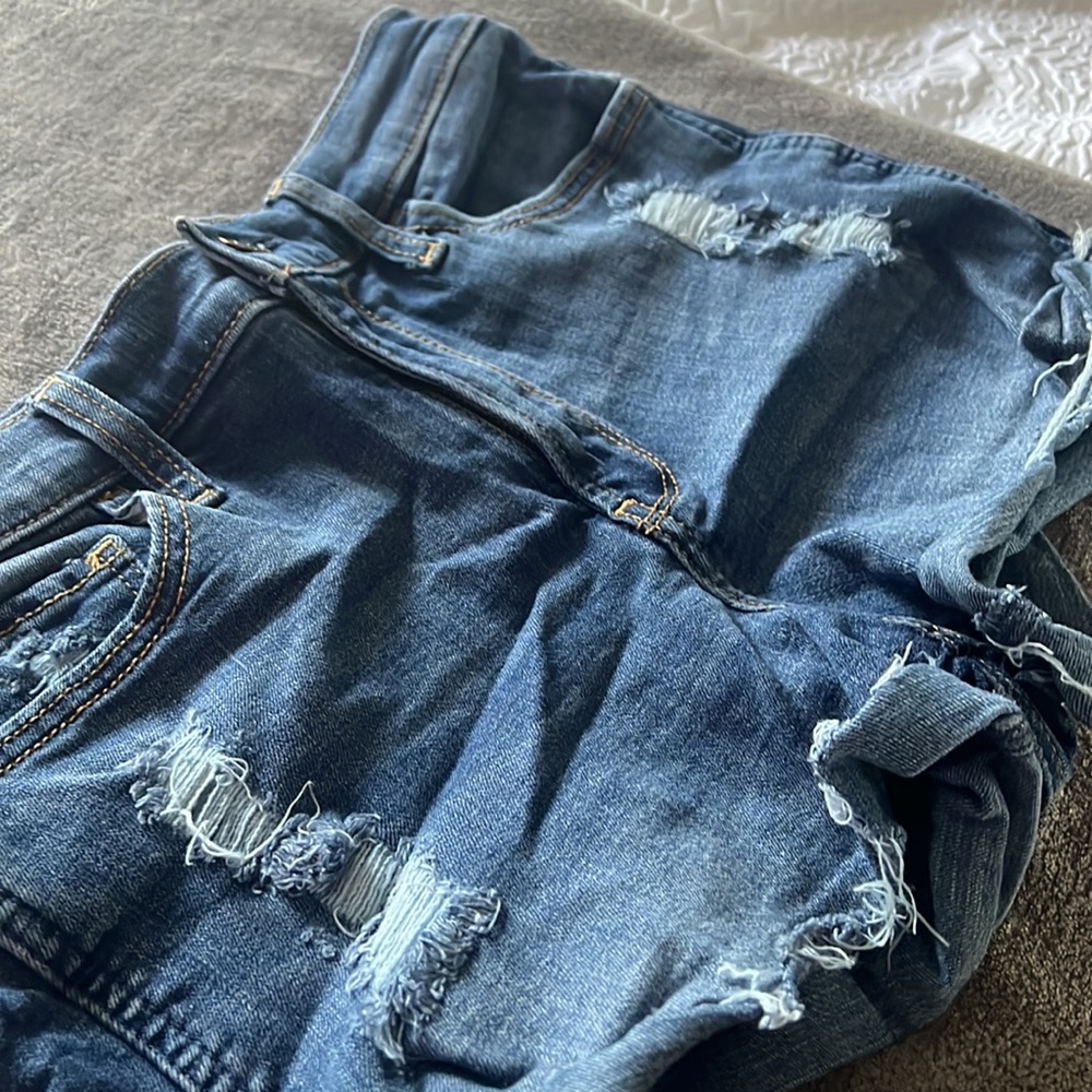 High Rise Shorts - Picture 2 of 3